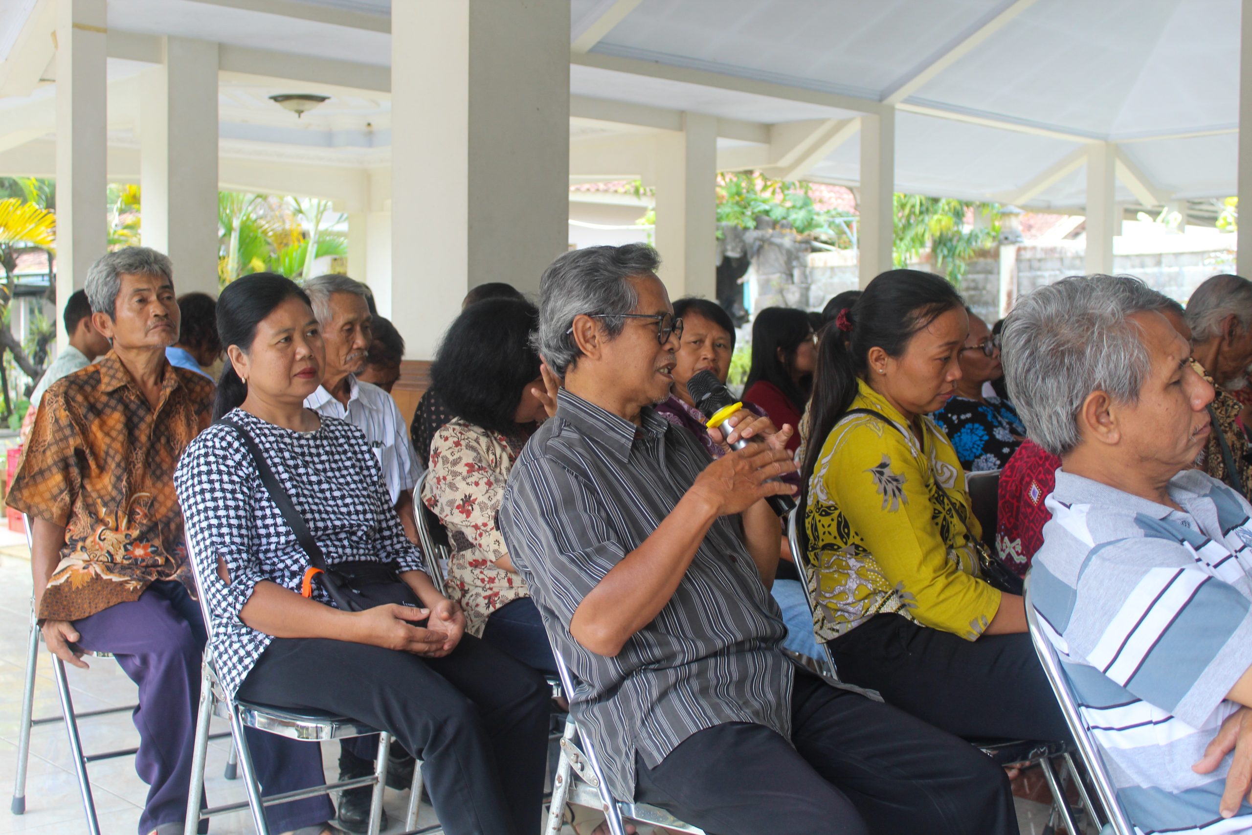 Sekolah Iman 3 : Apakah Umat Katolik Menyembah Berhala?