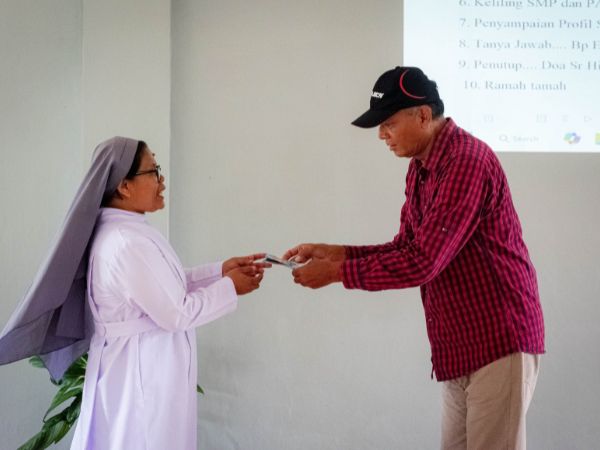 Berbagi Berkat bagi sesama