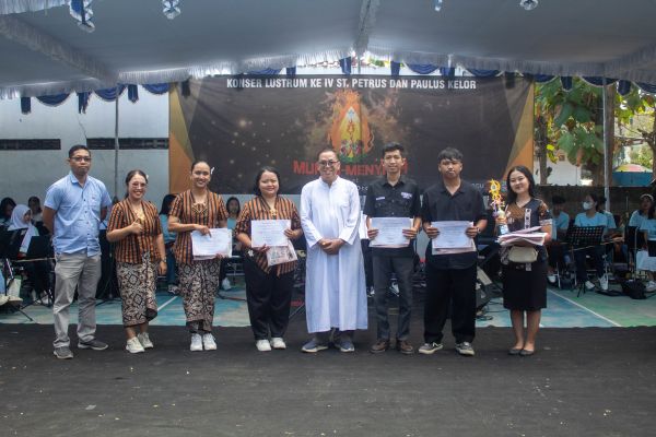 Para pemenang lomba Pasio Jumat Agung