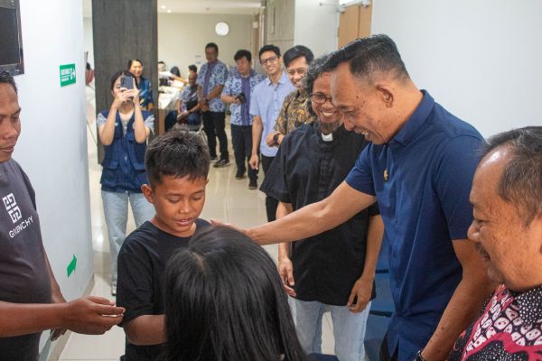 Paroki Kelor berbagi kasih 