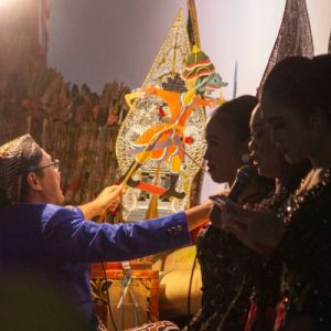 Pagelaran wayang wahyu lustrum paroki Kelor