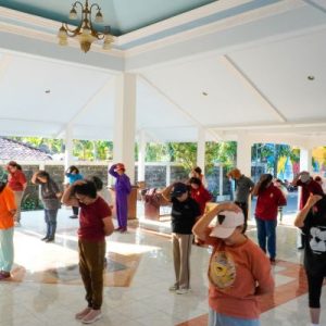 Kehangatan Senam Shibashi di Paroki Kelor mengajak umat bahagia, menginspirasi dan sejahtera