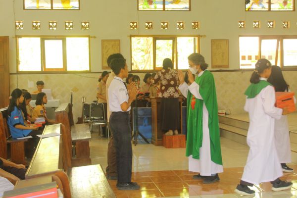 Gereja Menjadi Ruang Bertumbuh bagi Anak dan Remaja