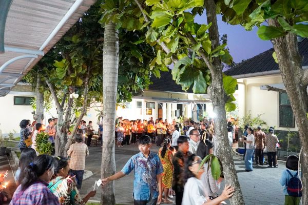 Mengapa Oktober disebut Bulan Rosario
